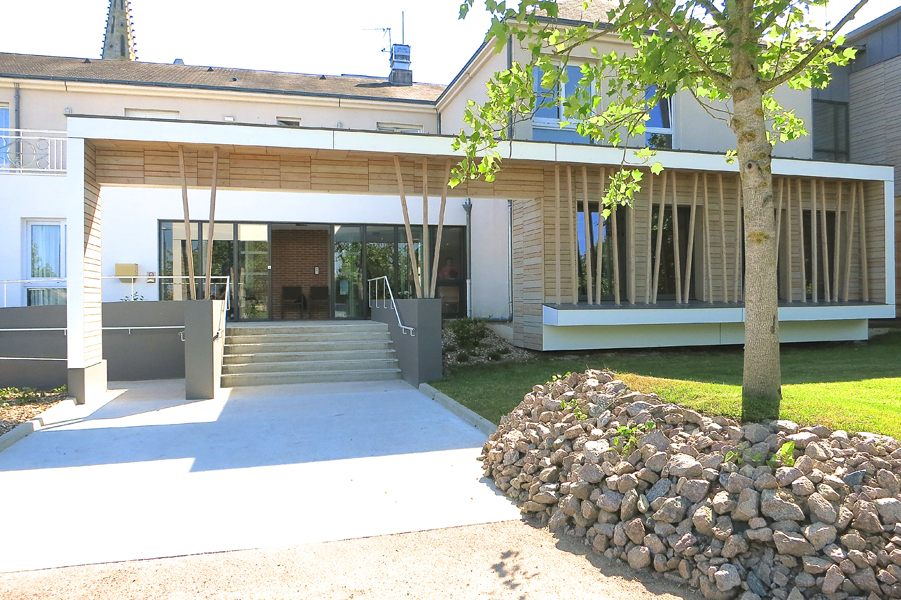 Ad Hoc architecture » EHPAD SteFamille à NueillesAubiers